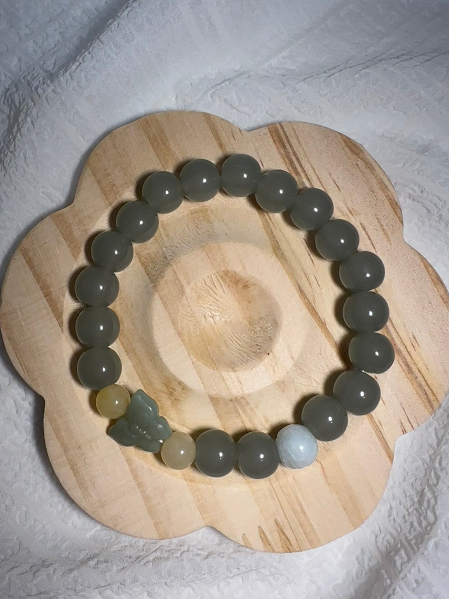 Smokey-grey jade bracelet